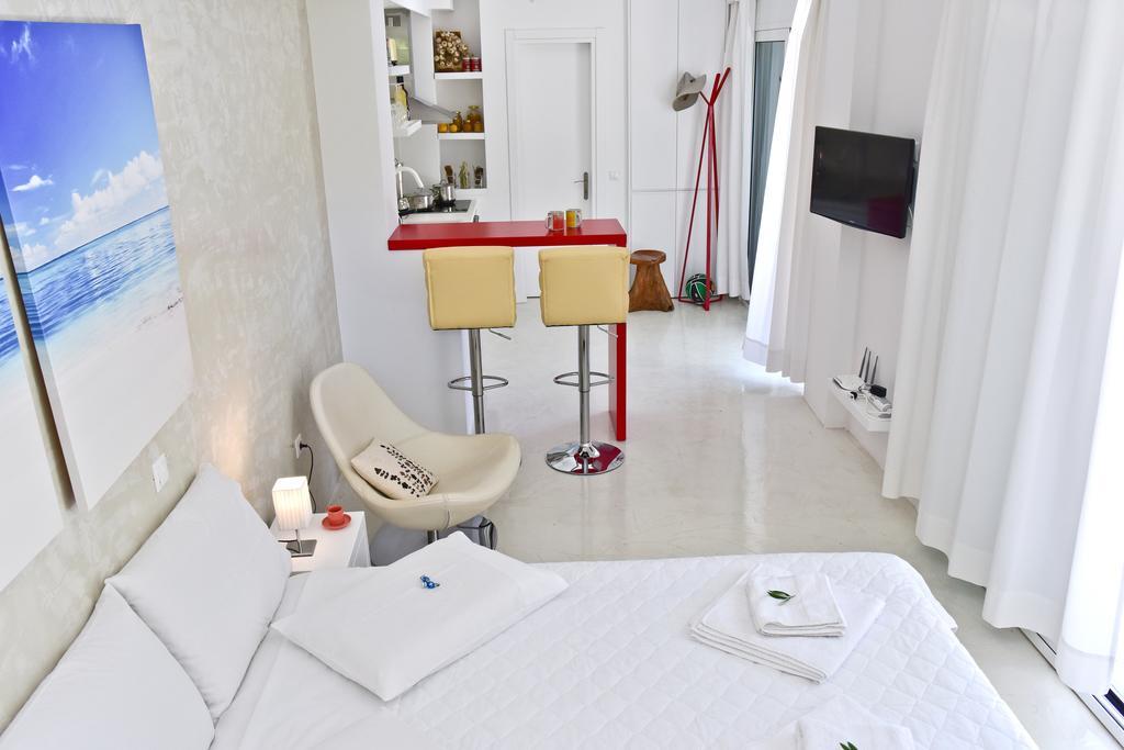 Mavres Luxury Studio Ágios Matthaíos Esterno foto